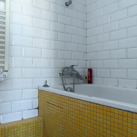 Apartment Hostnfly - Very Charming Apt With View On Rooftops Of Paris